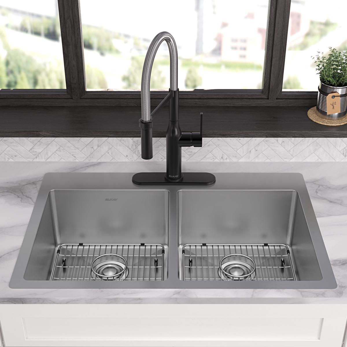 Elkay Crosstown 18 Gauge Stainless Steel 33" x 22" x 9" 3-Hole Equal Double Bowl Dual Mount Sink Kit ECTSR33229TBG3