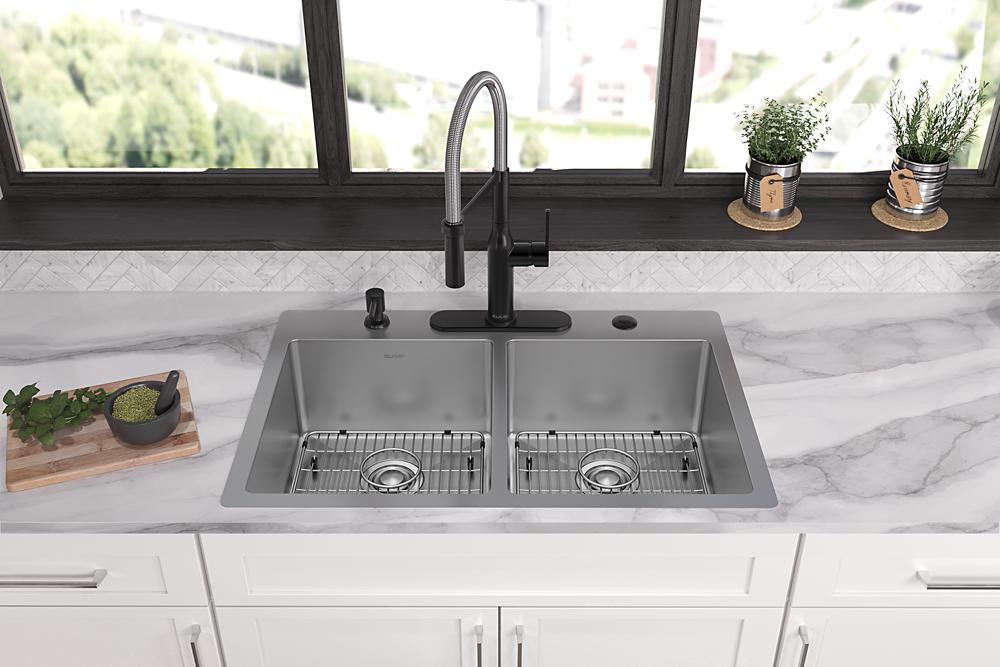 Elkay Crosstown 18 Gauge Stainless Steel 33" x 22" x 9" 5-Hole Equal Double Bowl Dual Mount Sink Kit ECTSR33229TBG5