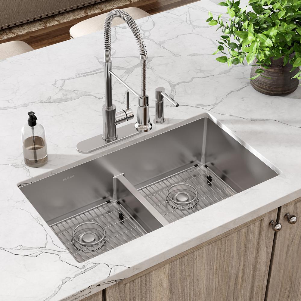 Elkay Crosstown 18 Gauge Stainless Steel 33" x 22" x 9" 4-Hole Equal Double Bowl Dual Mount Sink Kit with Aqua Divide ECTSRA33229TBG4