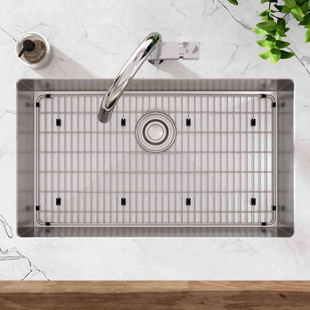 Elkay Crosstown 16 Gauge Stainless Steel 30-1/2" x 18-1/2" x 10" Single Bowl Undermount Sink Kit EFRU281610TC