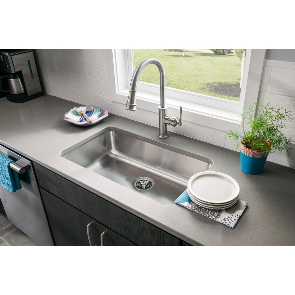 Elkay Lustertone Classic Stainless Steel, 30-1/2" x 18-1/2" x 7-1/2", Single Bowl Undermount Sink ELUH2816