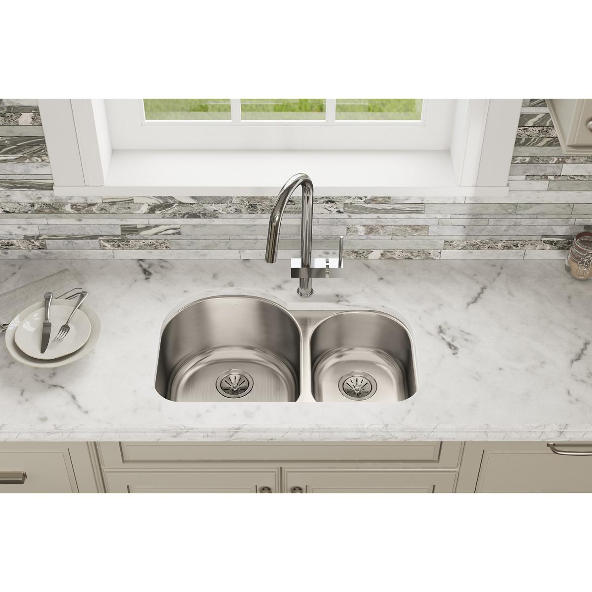 Elkay Lustertone Classic Stainless Steel 31-1/4" x 20" x 10", Offset 60/40 Double Bowl Undermount Sink ELUH311910R