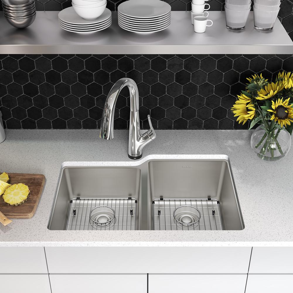 Elkay Lustertone Iconix 18 Gauge Stainless Steel 31-1/4" x 20-1/2" x 9" Offset 40/60 Bowl Undermount Sink Kit w/Filter Faucet ELUH3120LTFLC