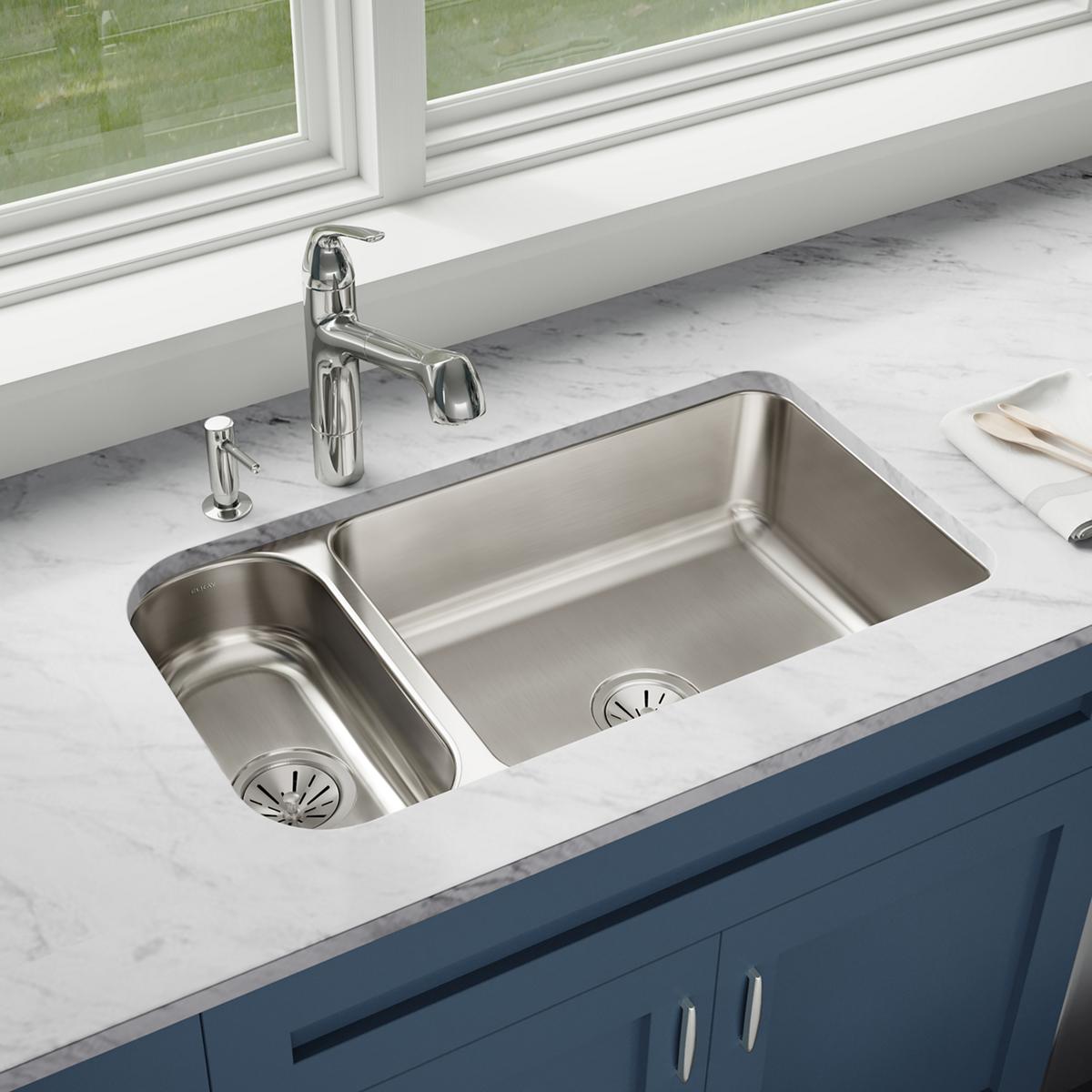Elkay Lustertone Classic Stainless Steel 32-1/4" x 18-1/4" x 7-3/4", 30/70 Double Bowl Undermount Sink ELUH3219