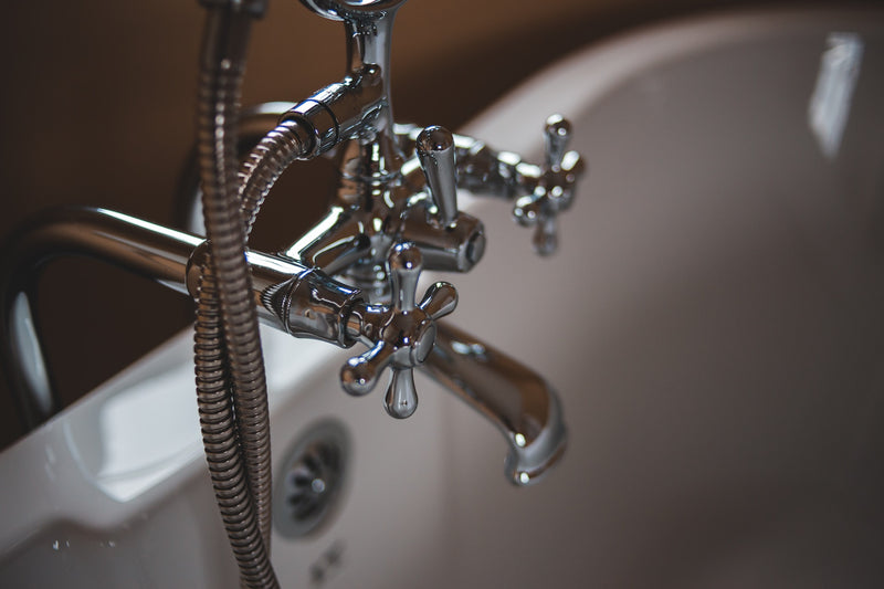 Essential Tips for Choosing the Perfect Kitchen or Bathroom Faucet