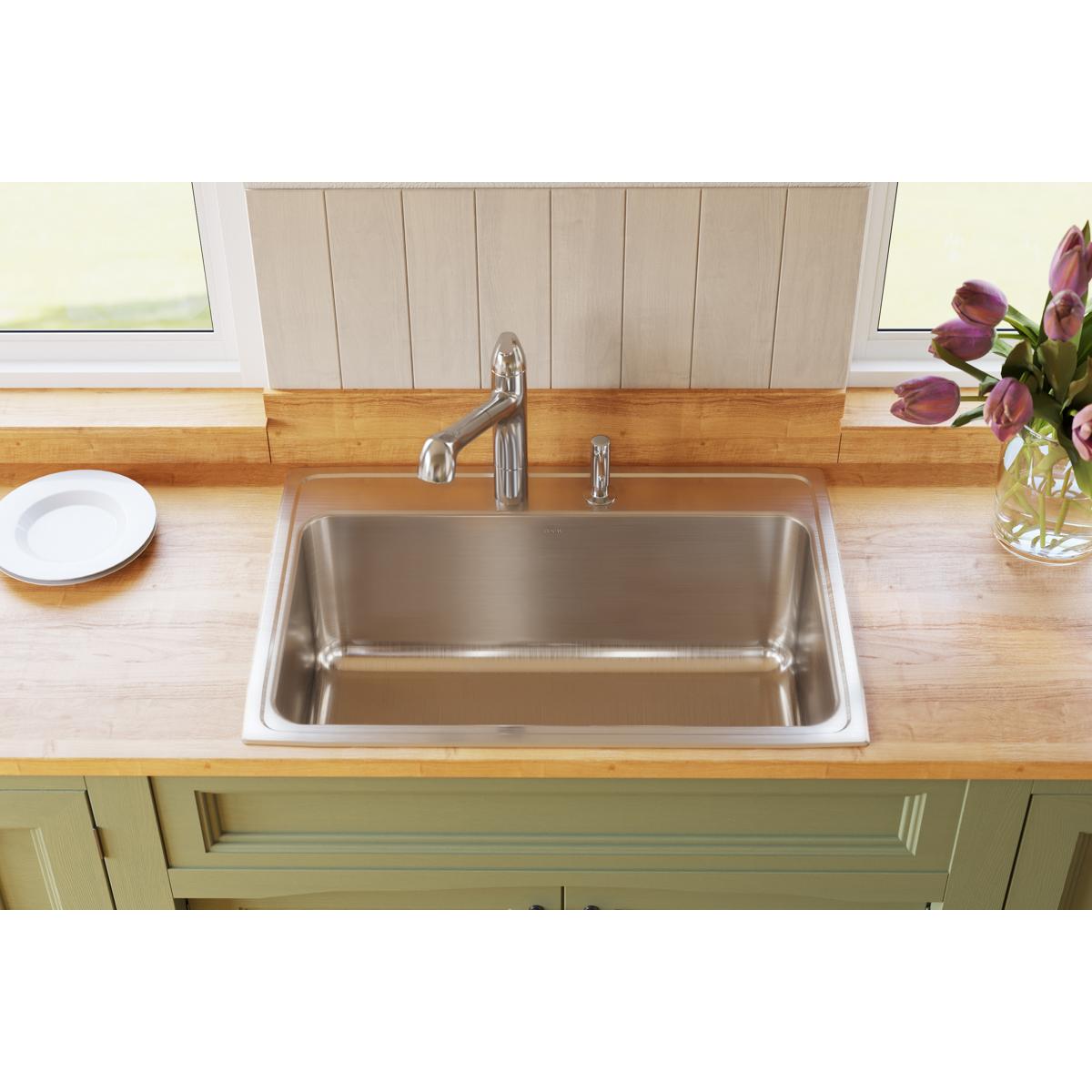 Elkay Lustertone Classic Stainless Steel 31" x 22" x 11-5/8", 4-Hole Single Bowl Drop-in Sink DLR3122124