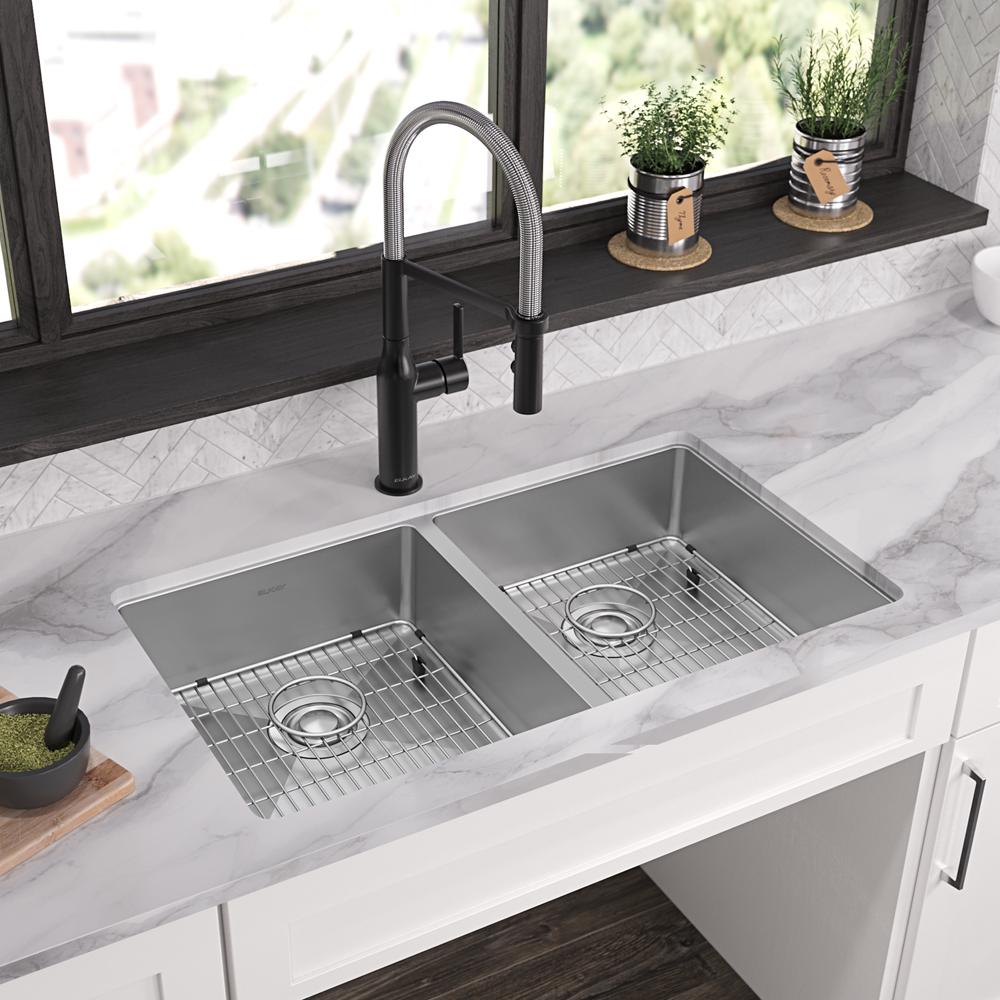 Elkay Crosstown 18 Gauge Stainless Steel 33" x 22" x 6" 1-Hole Equal Double Bowl Dual Mount ADA Sink Kit ECTSRAD33226TBG1
