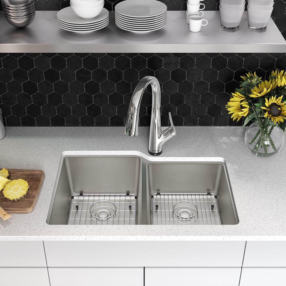Elkay Lustertone Iconix 18 Gauge Stainless Steel 31-1/4" x 20-1/2" x 9" Offset 60/40 Bowl Undermount Sink Kit w/Filter Faucet ELUH3120RTFLC