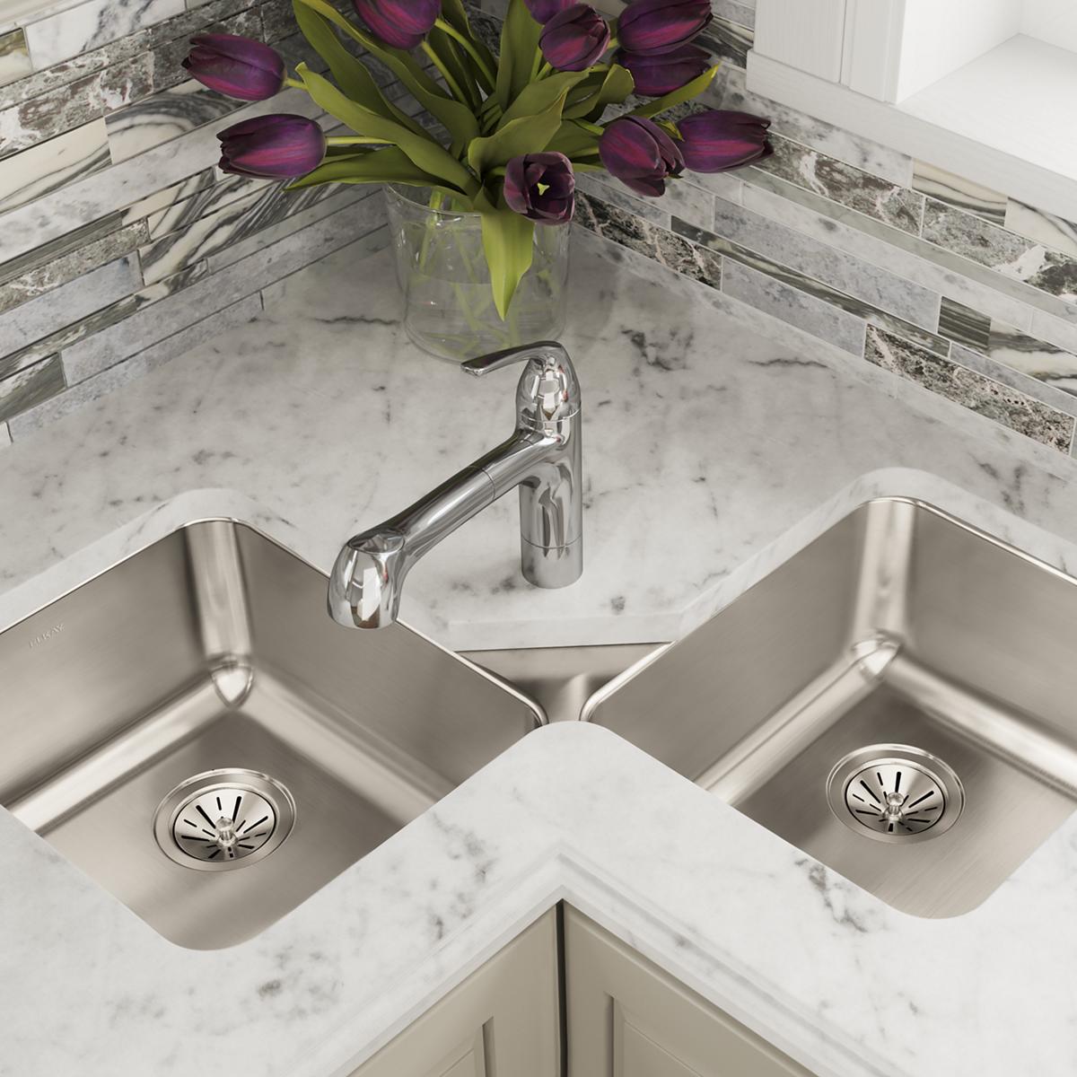 Elkay Lustertone Classic Stainless Steel 32" x 32" x 7-7/8", Equal Double Bowl Corner Sink ELUH3232