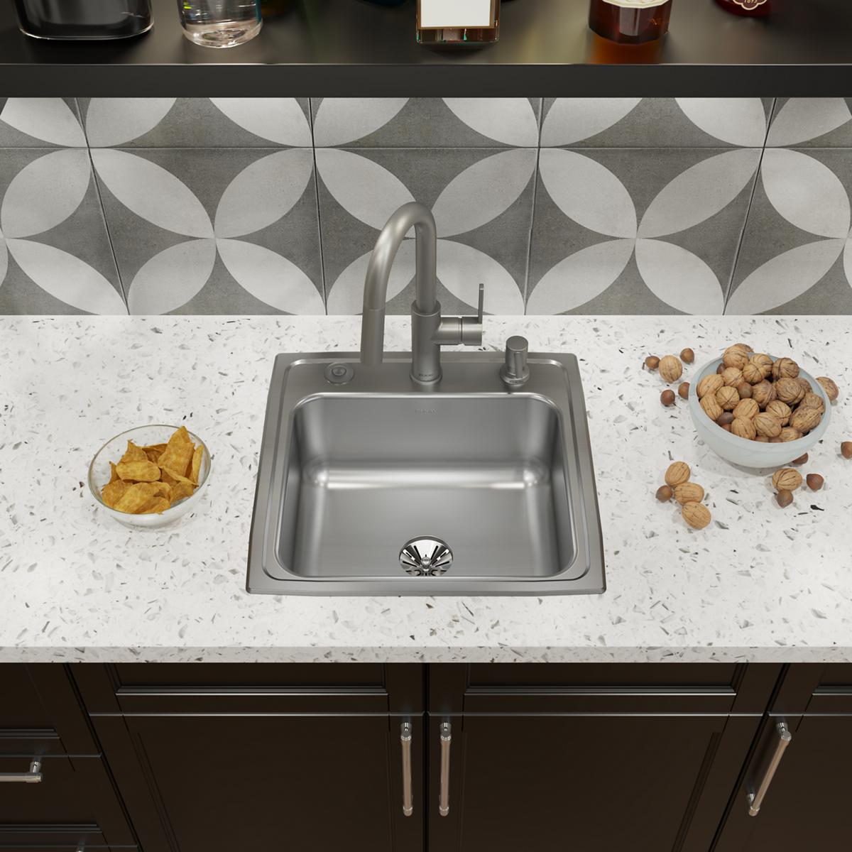 Elkay Lustertone Classic Stainless Steel 19-1/2" x 19" x 7-1/2", 3-Hole Single Bowl Drop-in Sink with Perfect Drain LR1919PD3