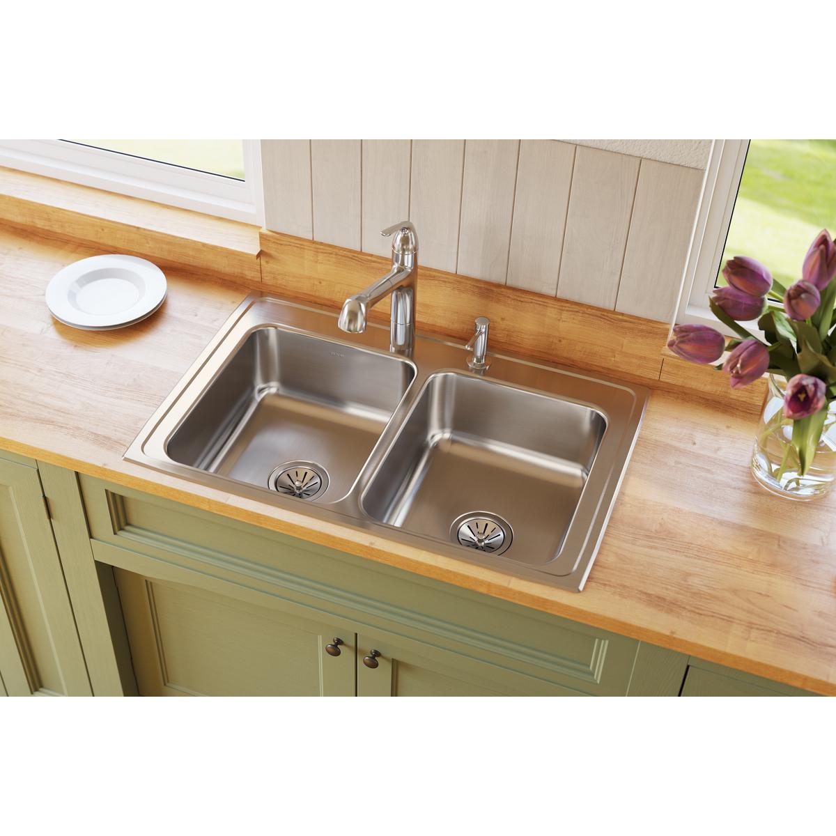 Elkay Lustertone Classic Stainless Steel 33" x 21-1/4" x 7-7/8", 3-Hole Equal Double Bowl Drop-in Sink LR33213