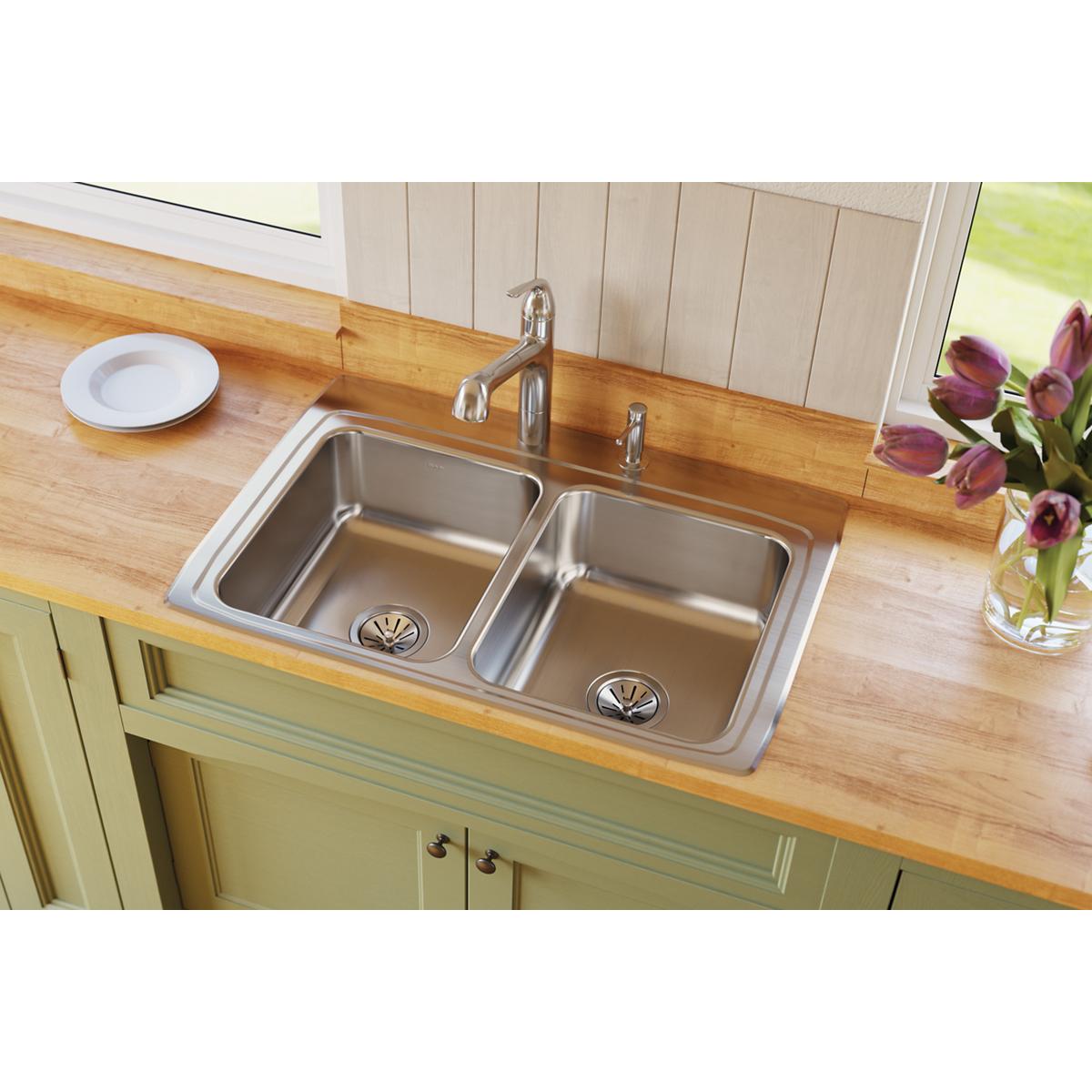 Elkay Lustertone Classic Stainless Steel 33" x 22" x 8-1/8", Equal Double Bowl Drop-in Sink LR33222
